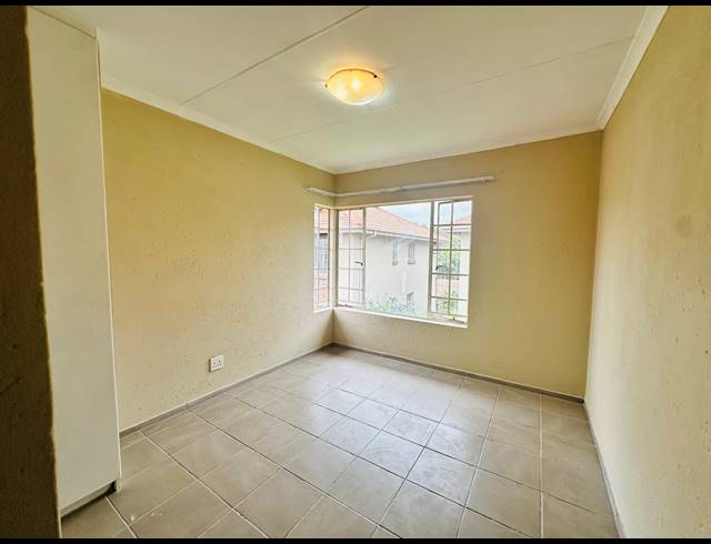 2 BEDROOM APARTMENT FOR SALE IN BRENTWOOD PARK